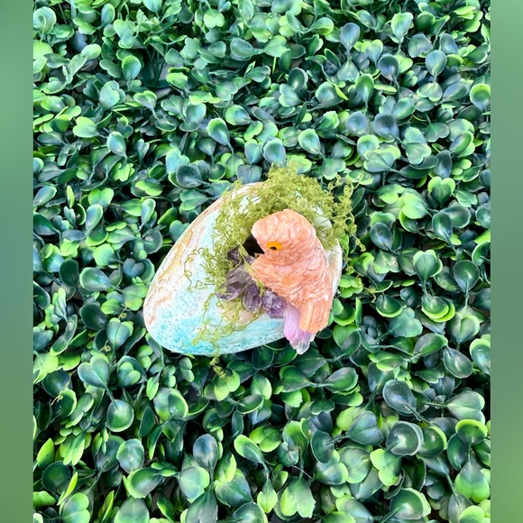 Parrot carving on Blue Caribbean Calcite - Picture 4 of 8